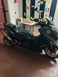 Moto tmax530