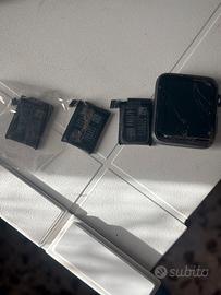 Smart watch serie 3 rotto e batterie