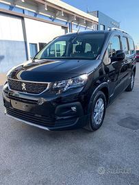 Peugeot Rifter Long BlueHDi 100 Allure con mobili