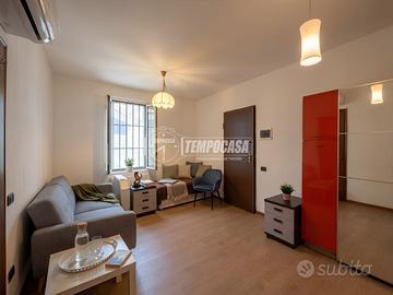 Appartamento a Milano Via canelli 2 locali