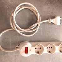 Ciabatta 9 posti italiana e Shuko con interruttore