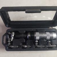 cacciavite a scatto sblocca viti