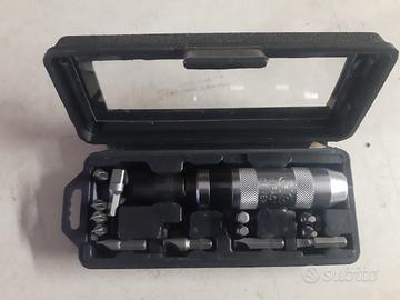 cacciavite a scatto sblocca viti