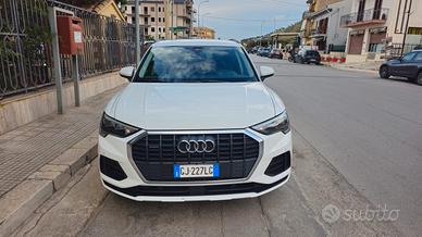 Audi Q3 40 TDI quattro S tronic Business Advanced