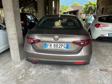 Auto alfa Giulia