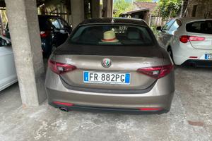 Auto alfa Giulia