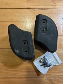 Cantonali in gomma con chiodini fissaggio Defender