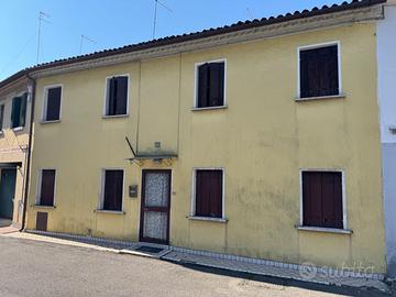 Schiera da ristrutturare