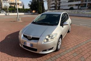 Toyota Auris 1.4 5p
