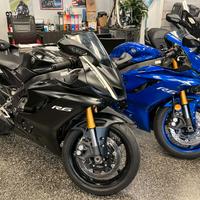Yamaha YZF R6 DUE UNITA DISPONIBILI LEGGERE DESCRI