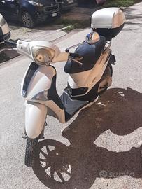 liberty 50 2T prezzo 1150 euro