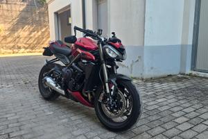 Triumph Street Triple RS 2024
