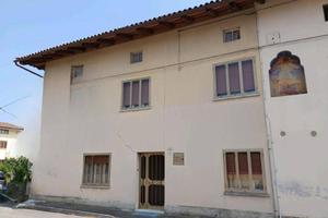 Immobile in asta di 432 m² con più di 5 locali a M