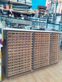 Mobile cassettiera con matassine Anchor mouliné