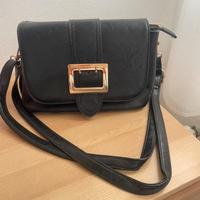 Borsa nera fibbia oro