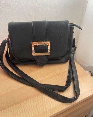 Borsa nera fibbia oro