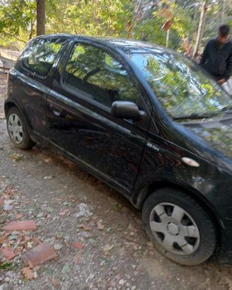 AUTO YARIS