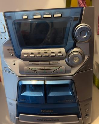 STEREO PANASONIC SA-AK22 CON CARICATORE 5CD E AUX