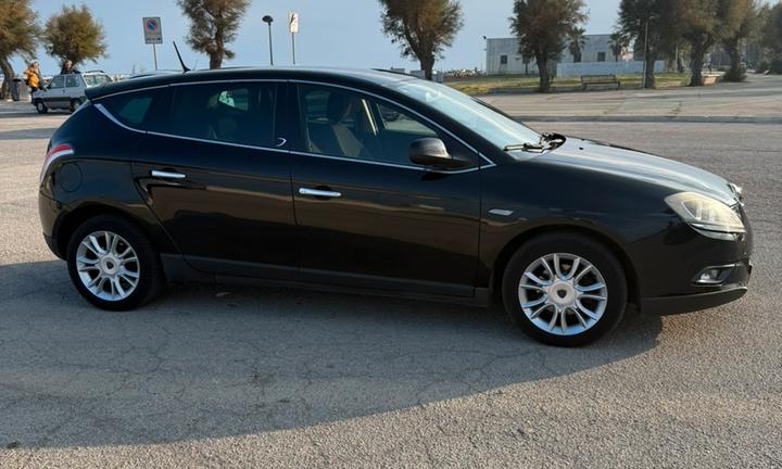 Lancia delta 1.6 multijet