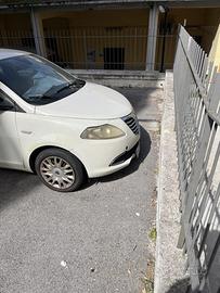 Lancia y