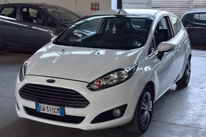 Ford Fiesta 1.2 60CV 5 porte Titanium