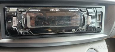 Autoradio Clarion usb dxz 588rusb