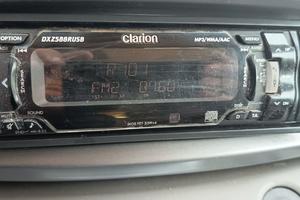 Autoradio Clarion usb dxz 588rusb