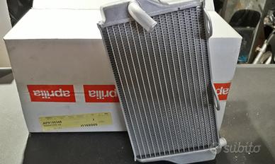 Radiatore sx orig. aprilia sxv/rxv 450-550 06/-11
