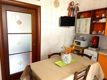 3 LOCALI A NAPOLI