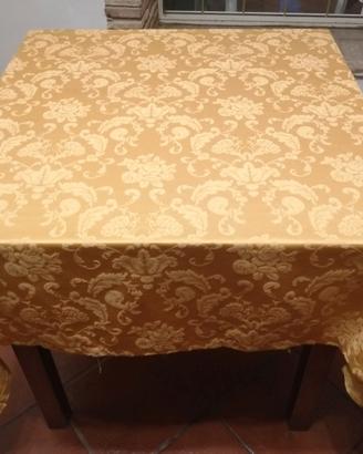 Tovaglie color oro