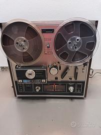Registratore a nastro vintage Akai X201D