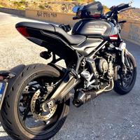 Triumph trident 660