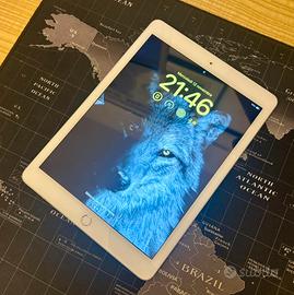 Apple iPad (6th gen.) A1893 - 128 GB + accessori!!