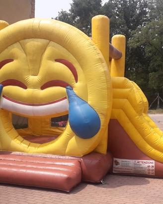 Gonfiabile usato per bambini - saltarello scivolo