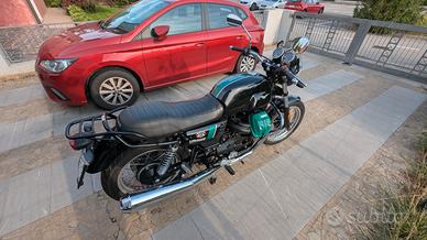 PORTAPACCHI Moto Guzzi V7III 