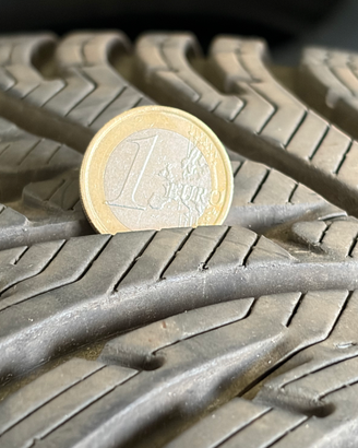 4 Gomme Invernali Kleber 215/45 R17 91V (6-7mm)