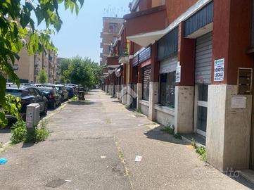 NEGOZIO A ROMA