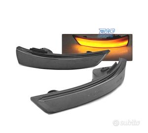 FRECCIE DINAMICHE A LED PER SPECCHI RETROVISORI PE