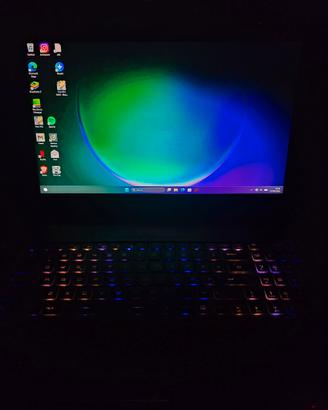 MSI GS63 Stealth 8RE (i7 8th / 16GB /GTX 1060) 