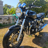 Yamaha XJR 1200