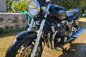Yamaha XJR 1200