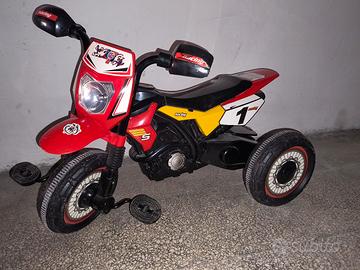 TRICICLO stile MOTOCICLETTA