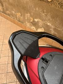 Plastica porta pacchi liberty 50