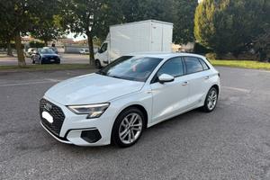 Audi A3 30 TDi 2.0 116cv 