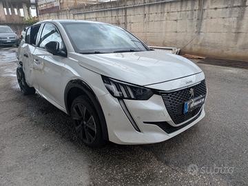 Peugeot 208 GT-line 85.000km