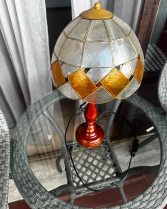 Elegante lampada da tavolo vintage stile Tiffany