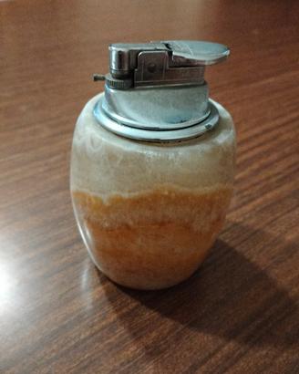 accendino vintage da tavolo con base in onice