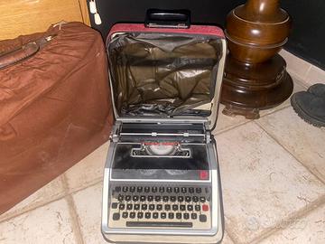 Olivetti Lettera 32 – macchina da scrivere vintage