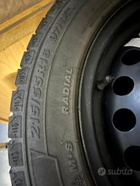 215 55 R16 invernali comprensivi di cerchi 5 fori 