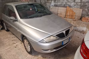  Lancia y elefantino blu